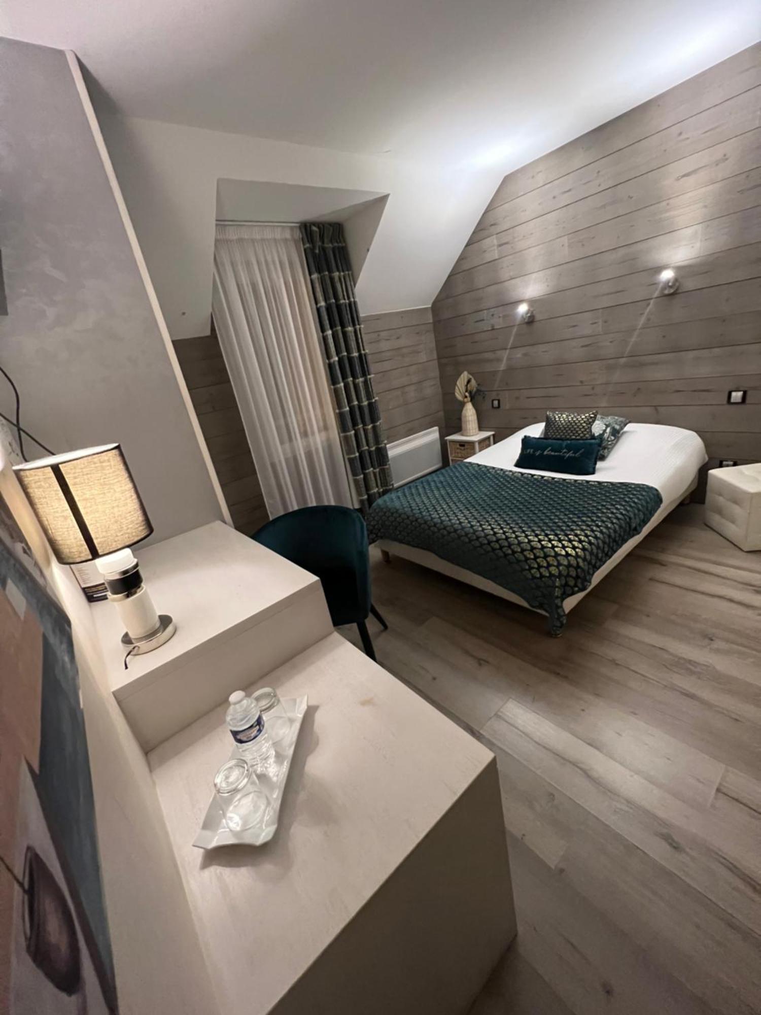 La Glycine Hotel, Spa Et Bien-Etre Bénouville Екстериор снимка
