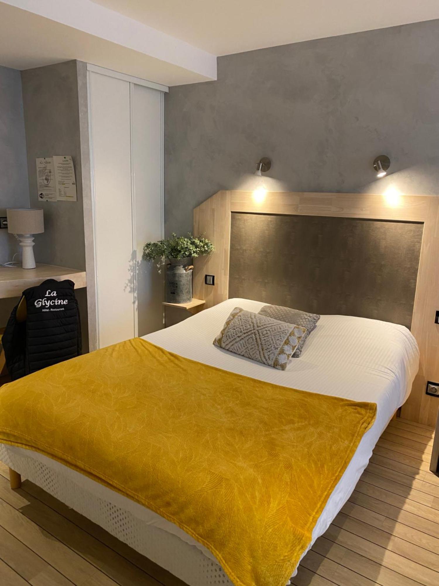 La Glycine Hotel, Spa Et Bien-Etre Bénouville Екстериор снимка