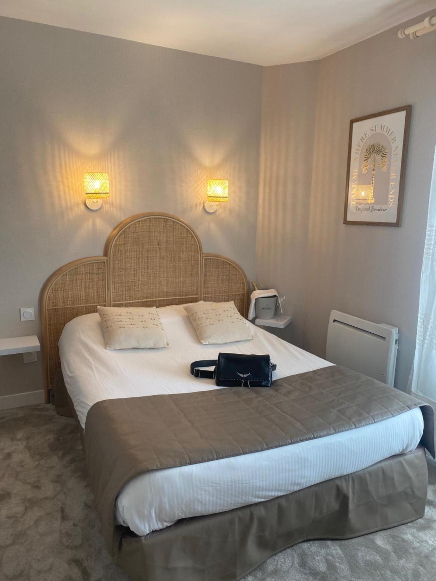 La Glycine Hotel, Spa Et Bien-Etre Bénouville Екстериор снимка