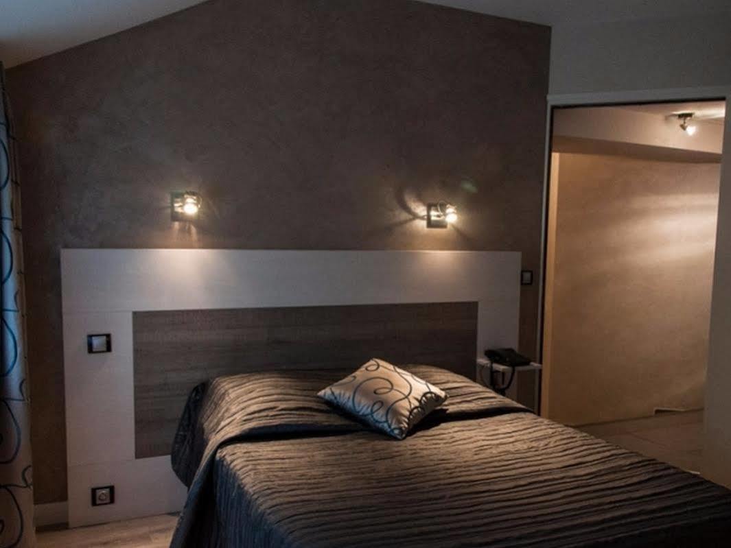 La Glycine Hotel, Spa Et Bien-Etre Bénouville Екстериор снимка